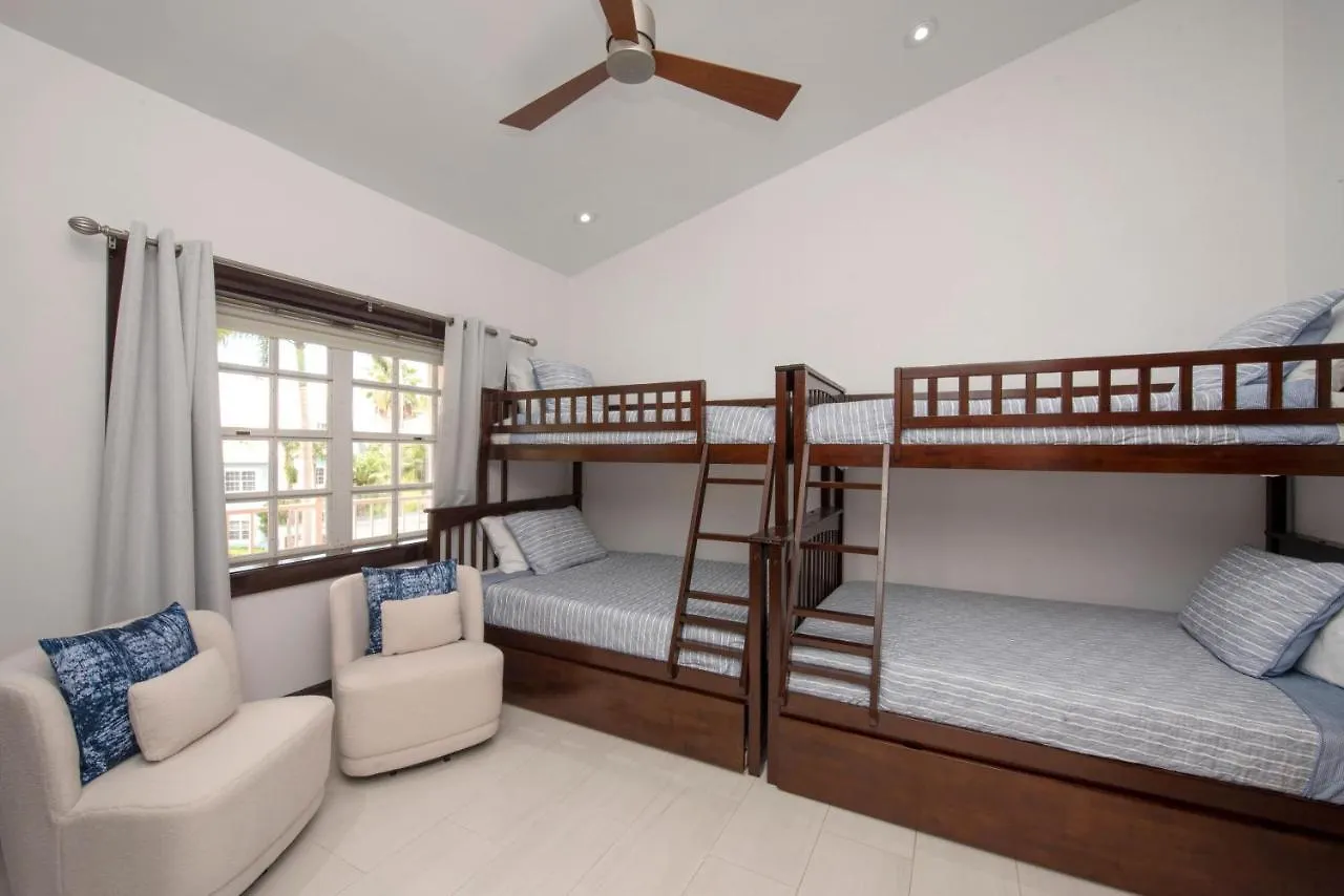 Britannia 7 Mile Beach Condo West Bay 0*,  케이맨 제도