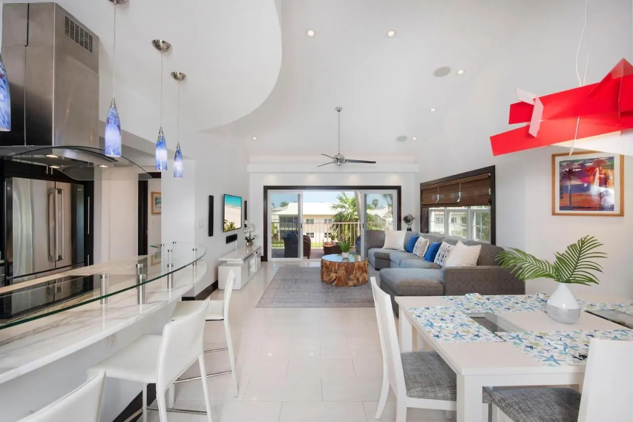 펜션 Britannia 7 Mile Beach Condo West Bay