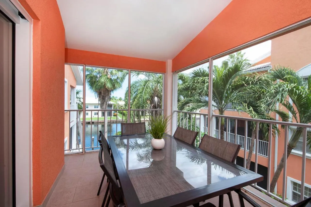 Britannia 7 Mile Beach Condo West Bay 0*,