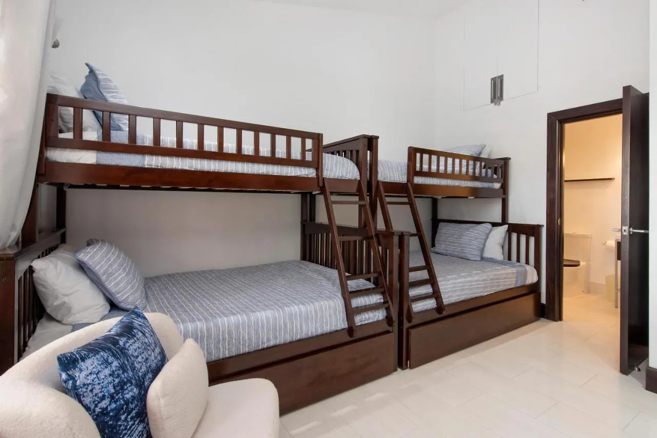 Britannia 7 Mile Beach Condo West Bay 펜션