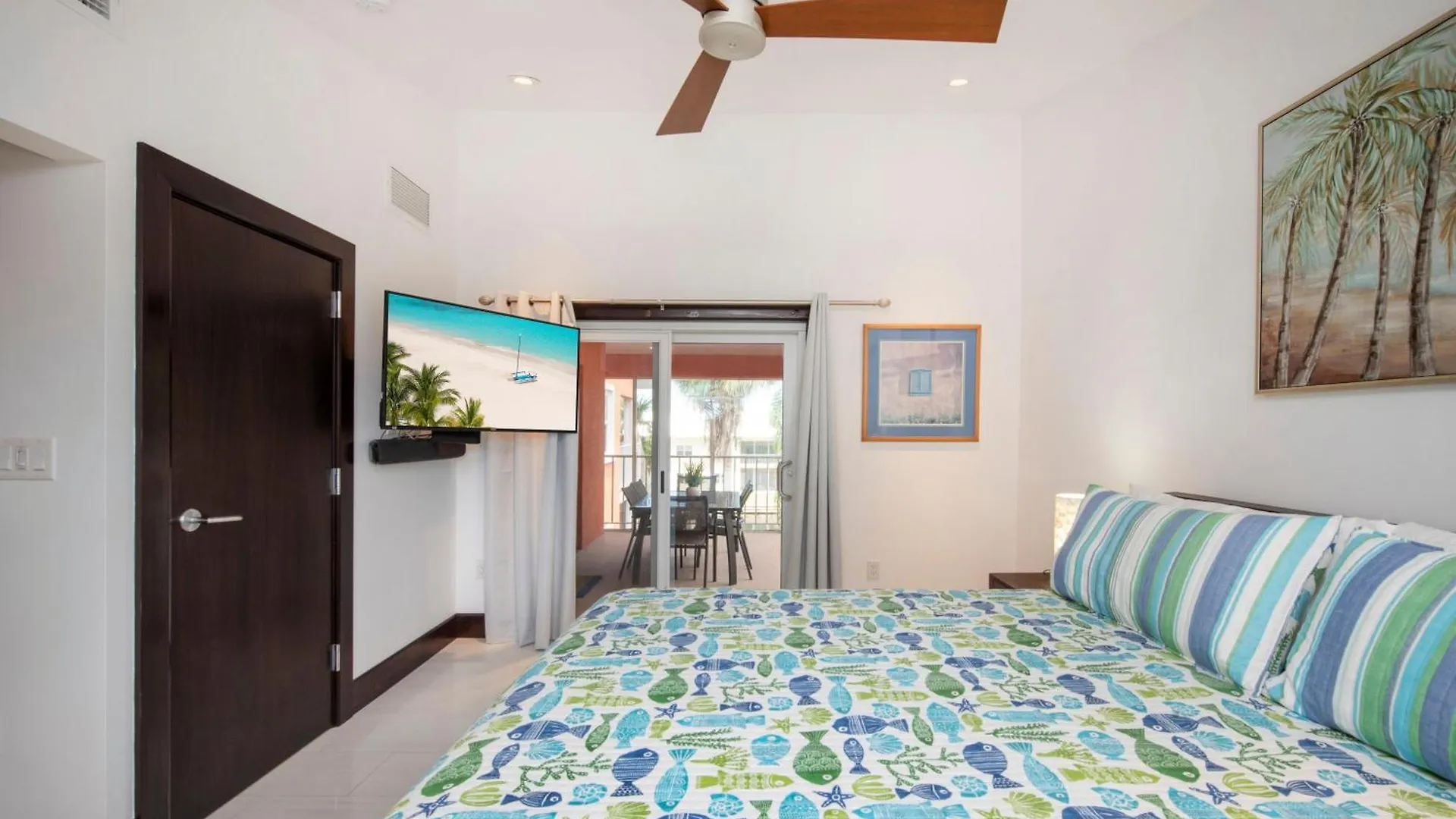 펜션 Britannia 7 Mile Beach Condo West Bay